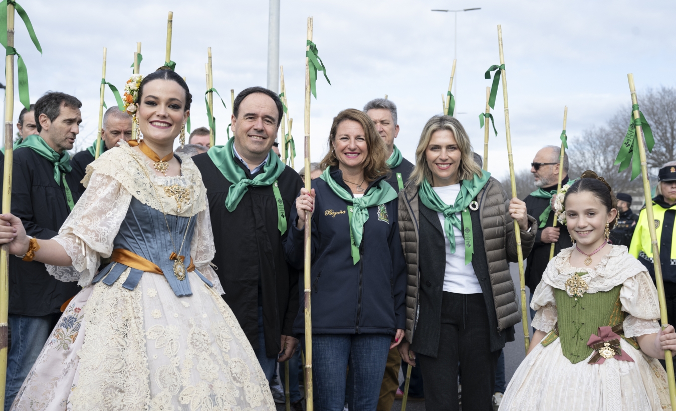 Marta Barrachina destaca la importancia de preservar las tradiciones en el ascenso a la ermita de La Magdalena