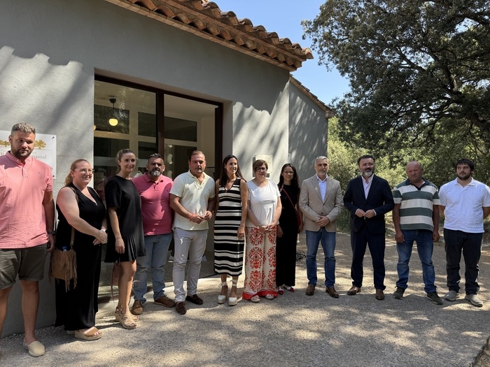 La Diputació de Castelló enaltix el projecte turístic ‘Camins dels Càtars’ per a posar en valor el patrimoni històric i cultural de l'Alt Maestrat